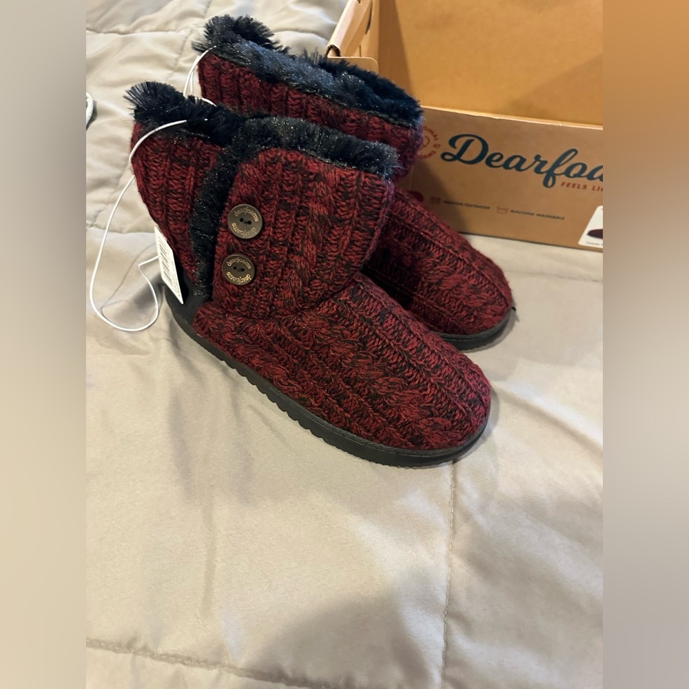 Dearfoams Cabernet Knit Bootie Slippers NWT